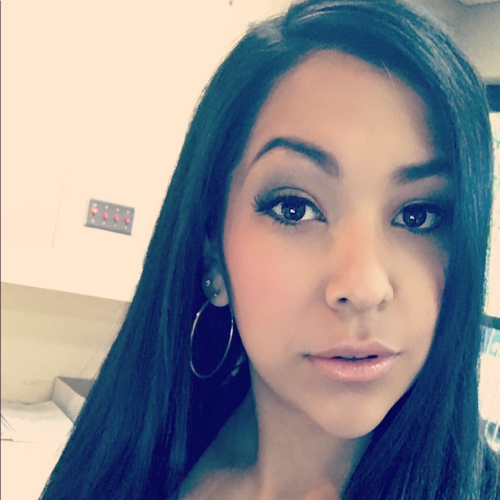 Meet your Posher, Natalie